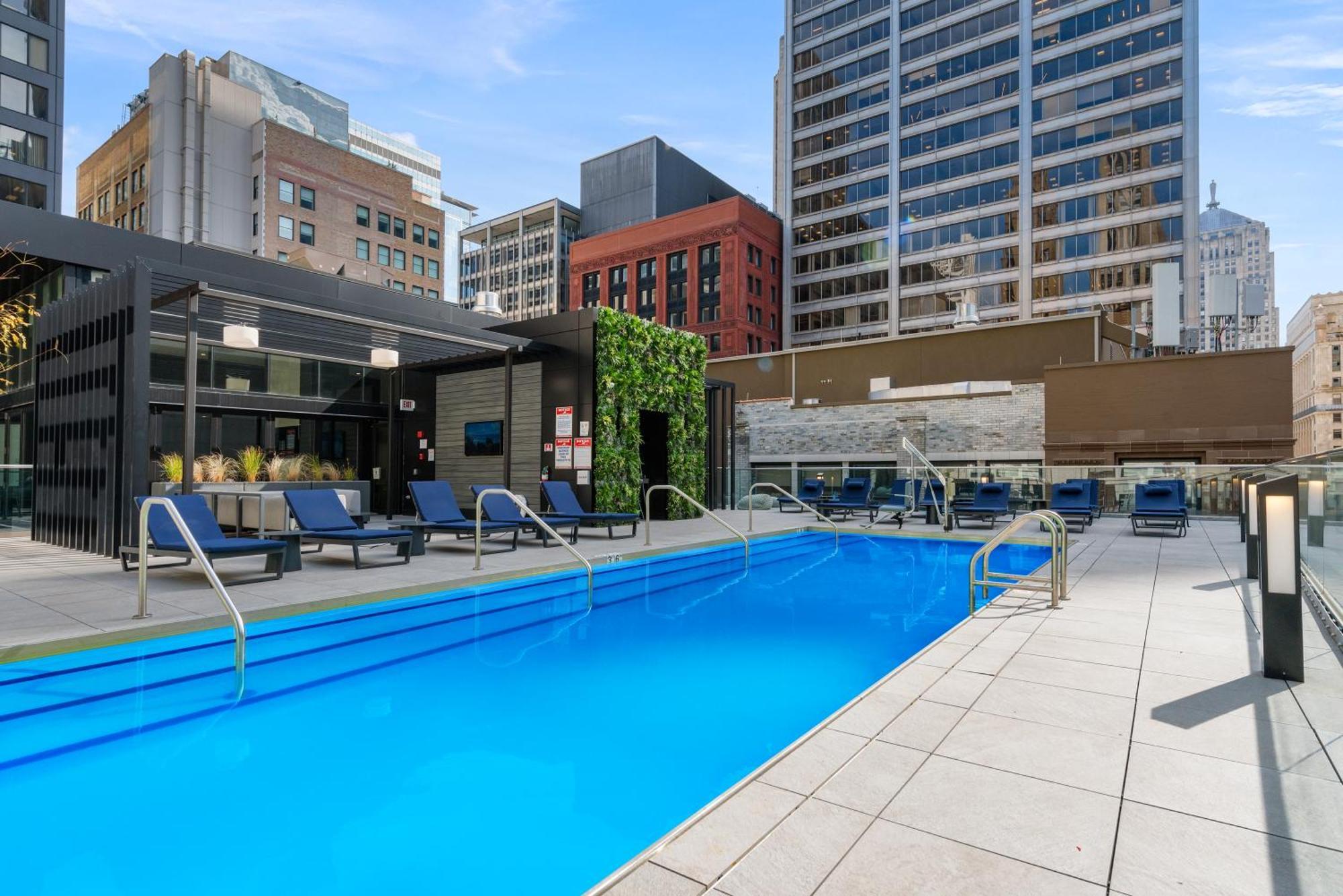 Experience Downtown Chicago At Millennium - Luxury Apartments In The Loop 外观 照片