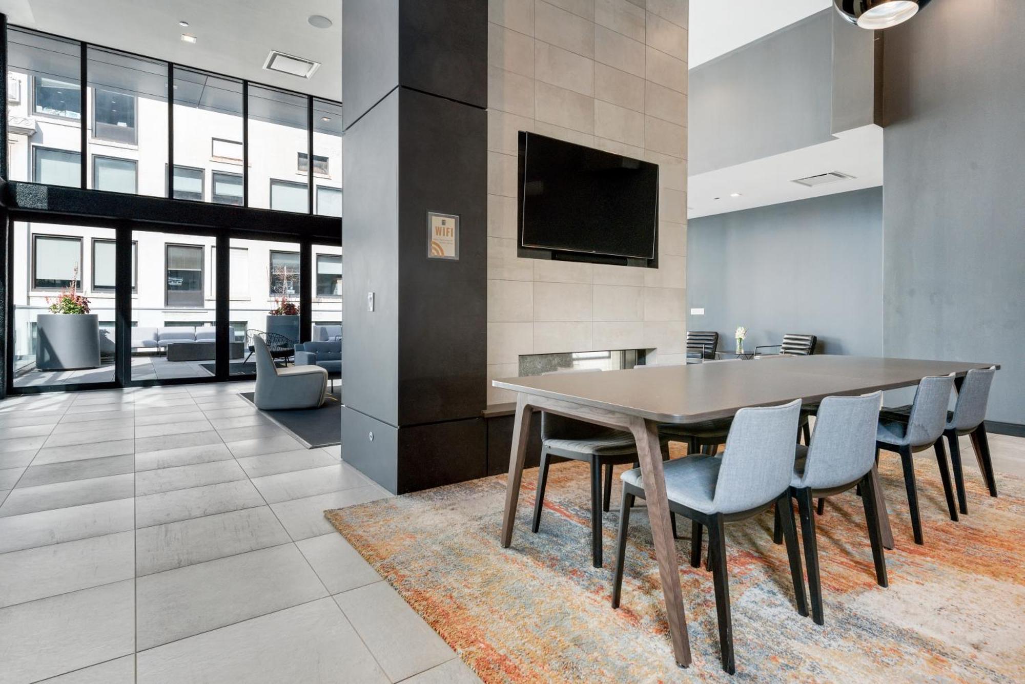 Experience Downtown Chicago At Millennium - Luxury Apartments In The Loop 外观 照片