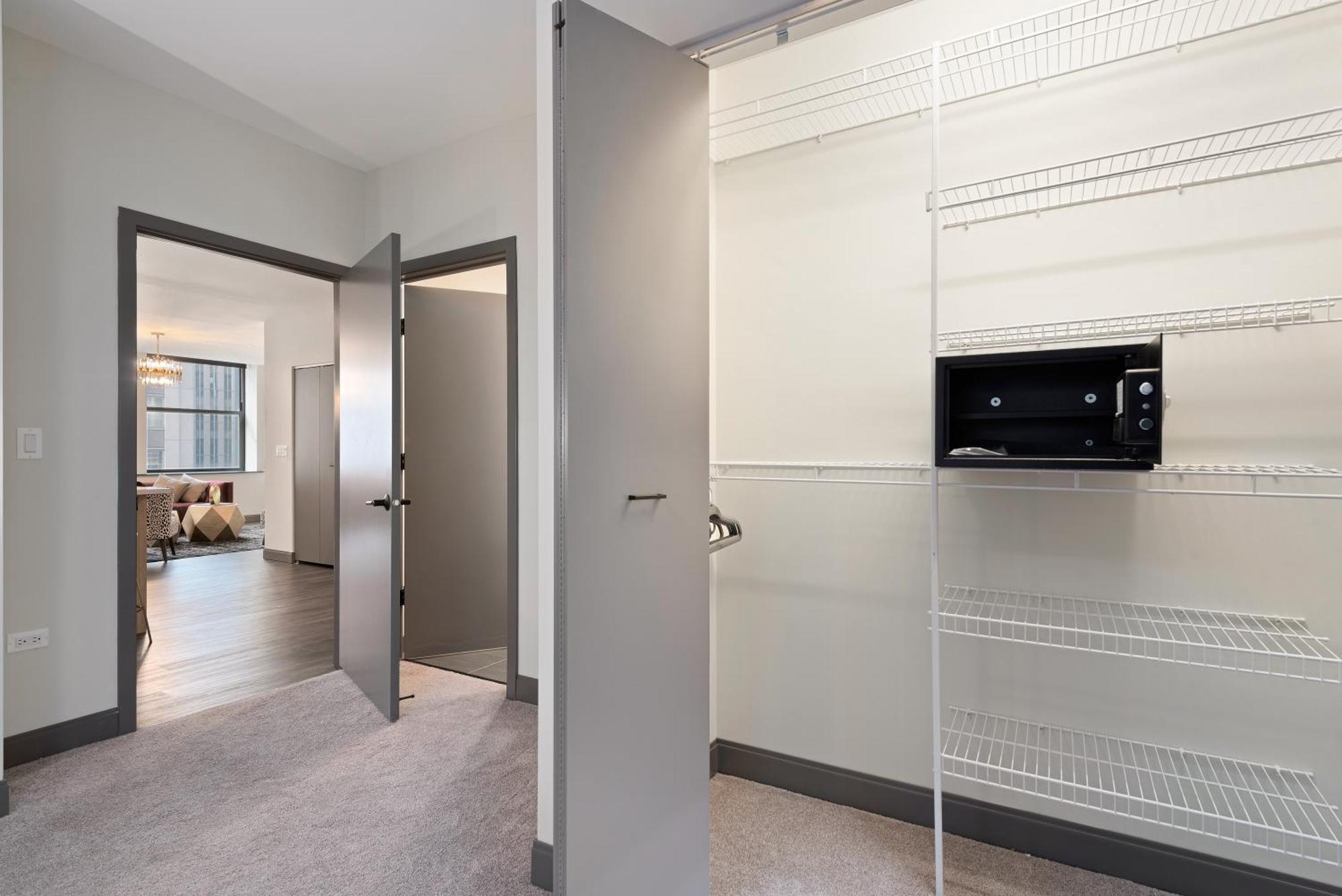 Experience Downtown Chicago At Millennium - Luxury Apartments In The Loop 外观 照片